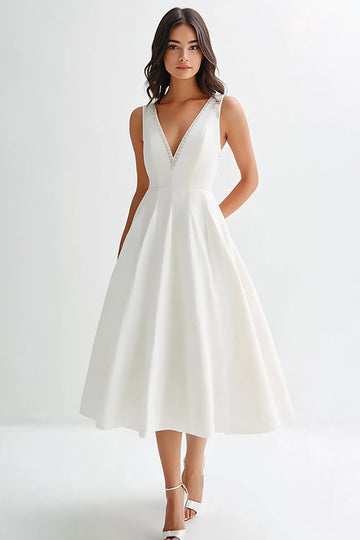 Blanc Sans Manches Une Ligne Satin Mat Robe Longue de Graduation